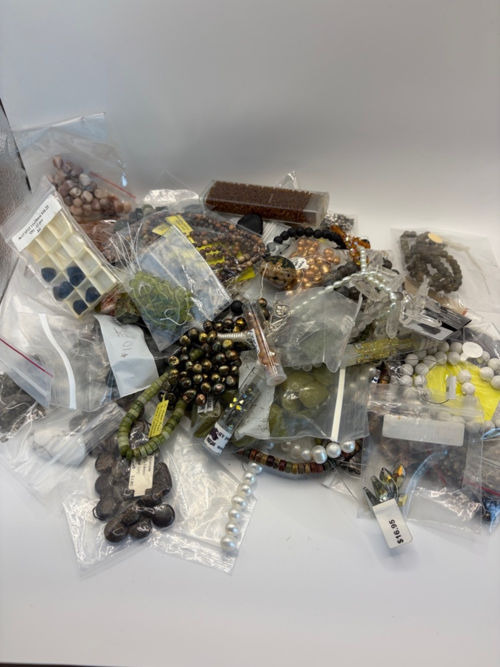 Assorted Beads and jewelry making Lot Approx. 3 lb bag - Picture 5 of 7